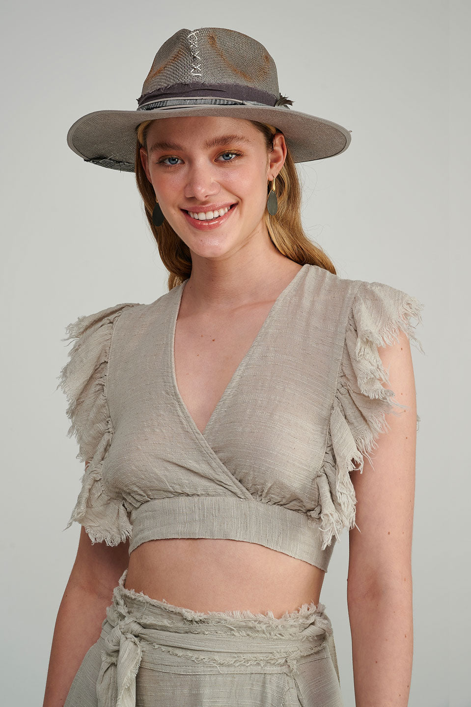 PEARL & CAVIAR OF GREECE - SAMPLE S/M  - S23P6066 LINEN BLEND TOP