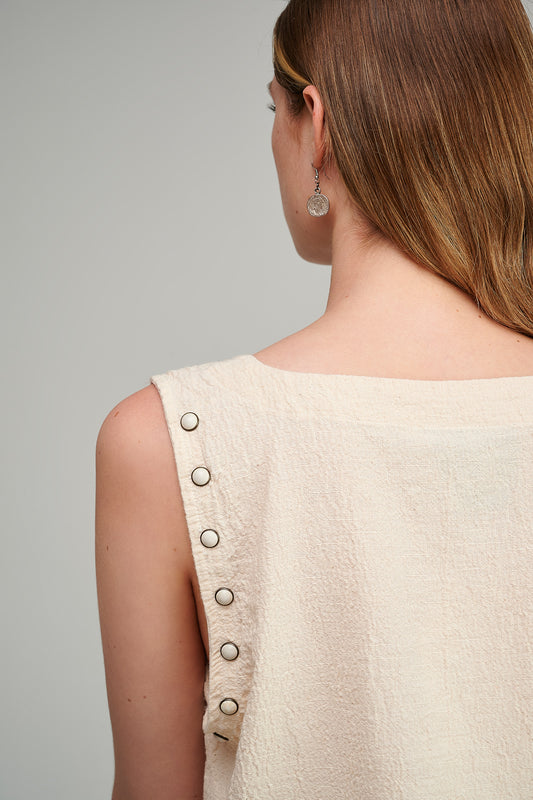 PEARL & CAVIAR OF GREECE - SAMPLE S/M - S23P6168 100% COTTON TOP WITH STUD DETAILING